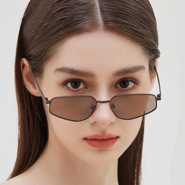 Damen Cat-Eye Sonnenbrille im modernen Design mit ultraleichtem Rahmen Brehn