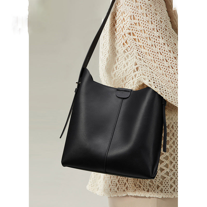 Elegante Strukturierte Schultertasche Brehn
