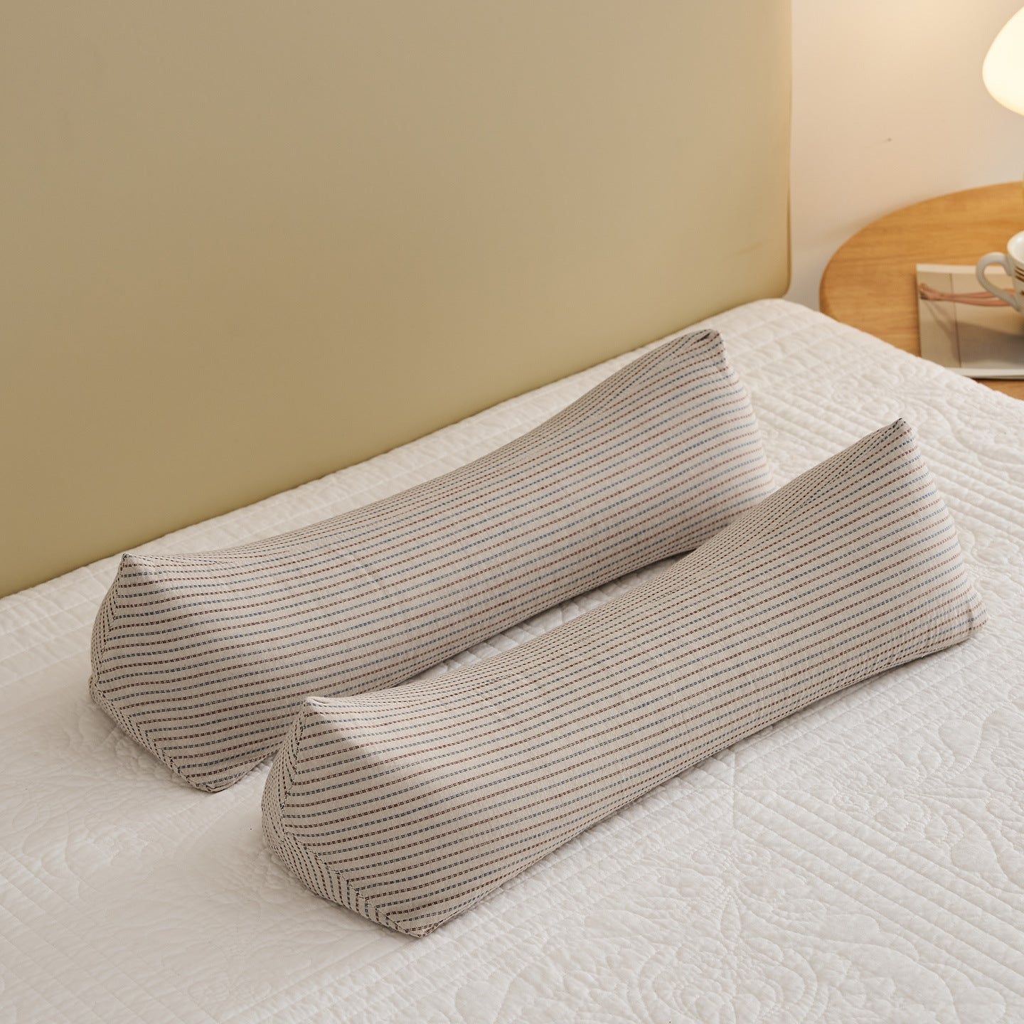Ergonomische Nackenstützrolle mit Speziellem Komfortdesign Brehn
