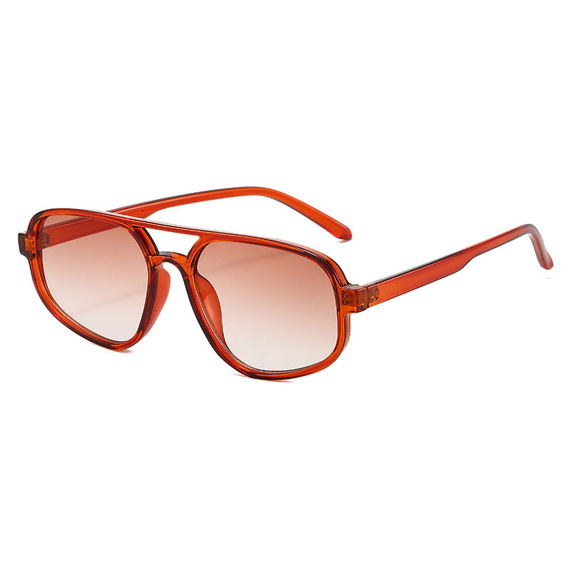 Damen modische Sonnenbrille mit breitem Gestell und UV-Schutz Brehn