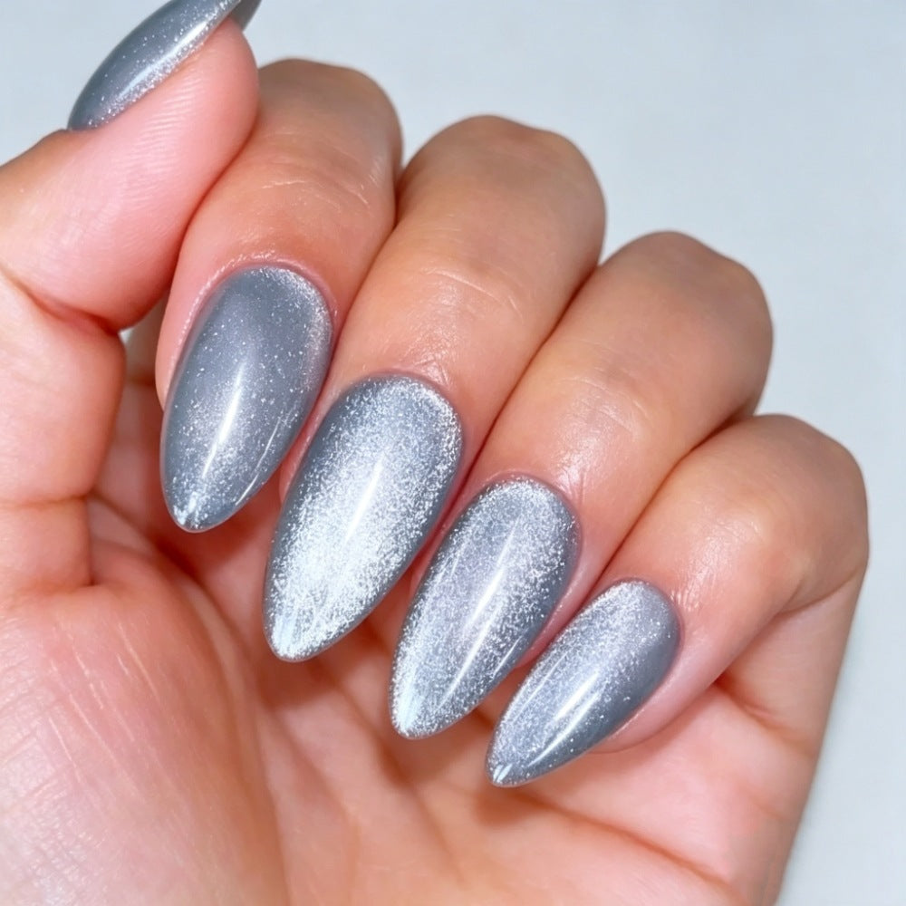 Kunstnägel mit Metallic und Glitzernden Finish Brehn