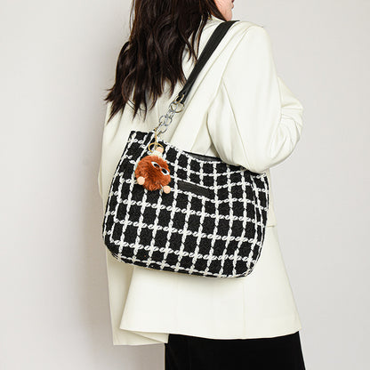 Texturierte Fransen-Detail-Handtasche