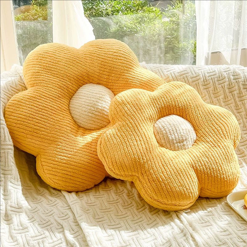 Blumenförmiges Kuschelkissen Brehn