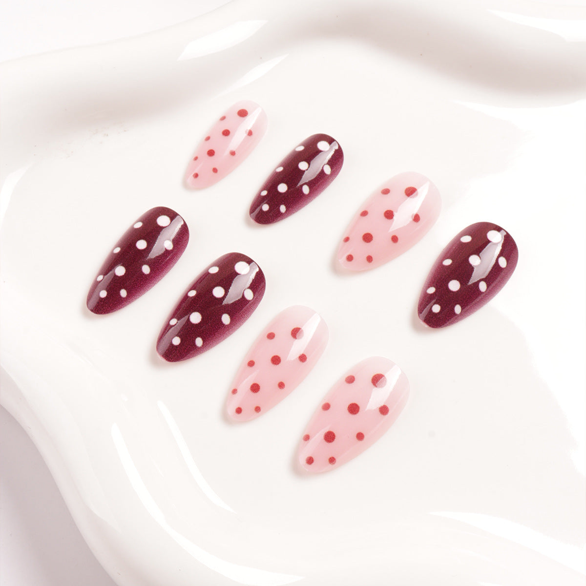 Polka Dot Nagelkunst Design Brehn