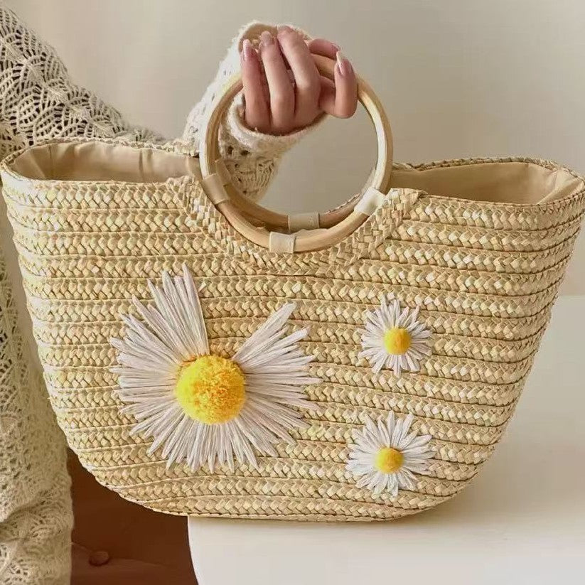 Stilvolle Basttasche mit Floralen Akzenten Brehn
