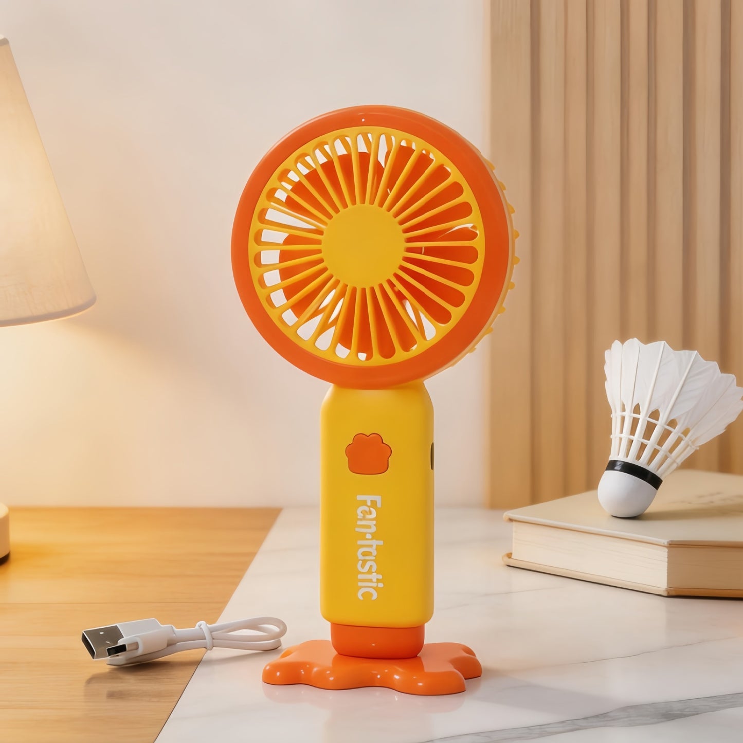 Damen Tragbarer Mini-Ventilator mit Sprühfunktion und USB-Ladeoption Brehn