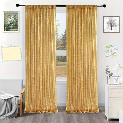 Luxuriöse schimmernde Fenstervorhänge