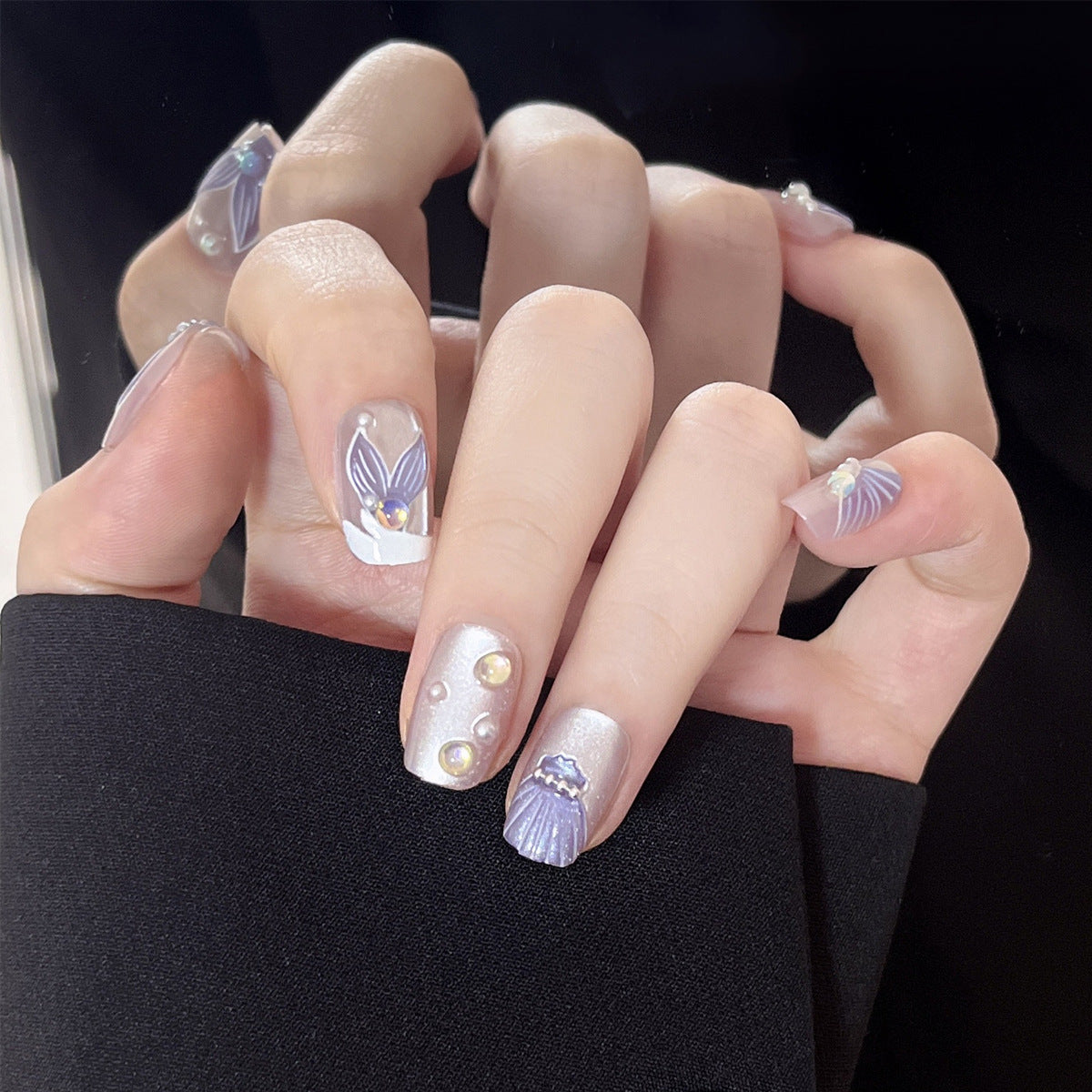 Elegante Lange Press-On Nägel Set mit Künstlerischen Spitzen Brehn