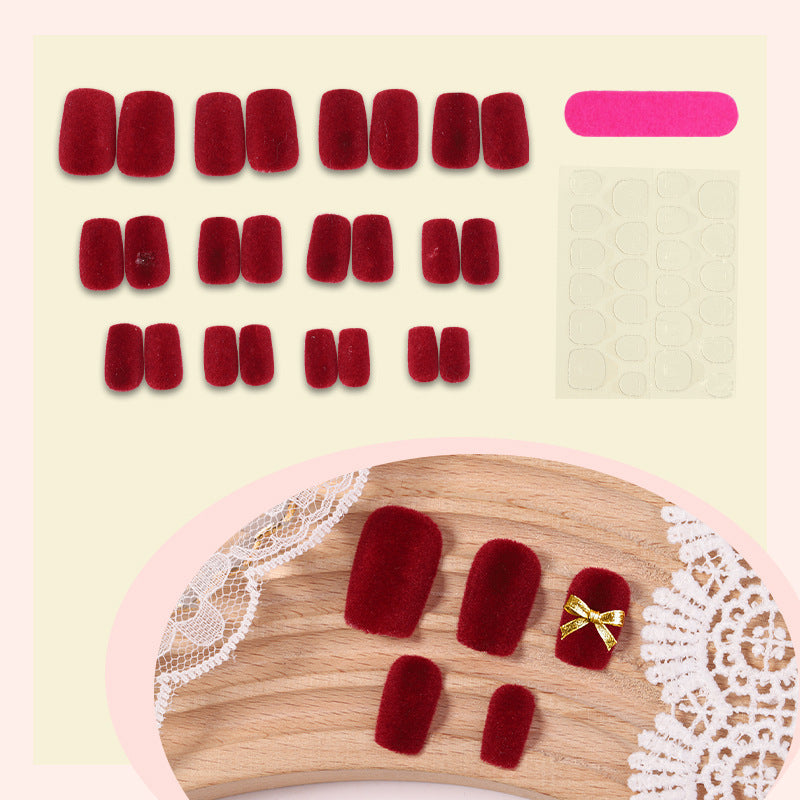 Glamouröses Kunstnagelset Brehn
