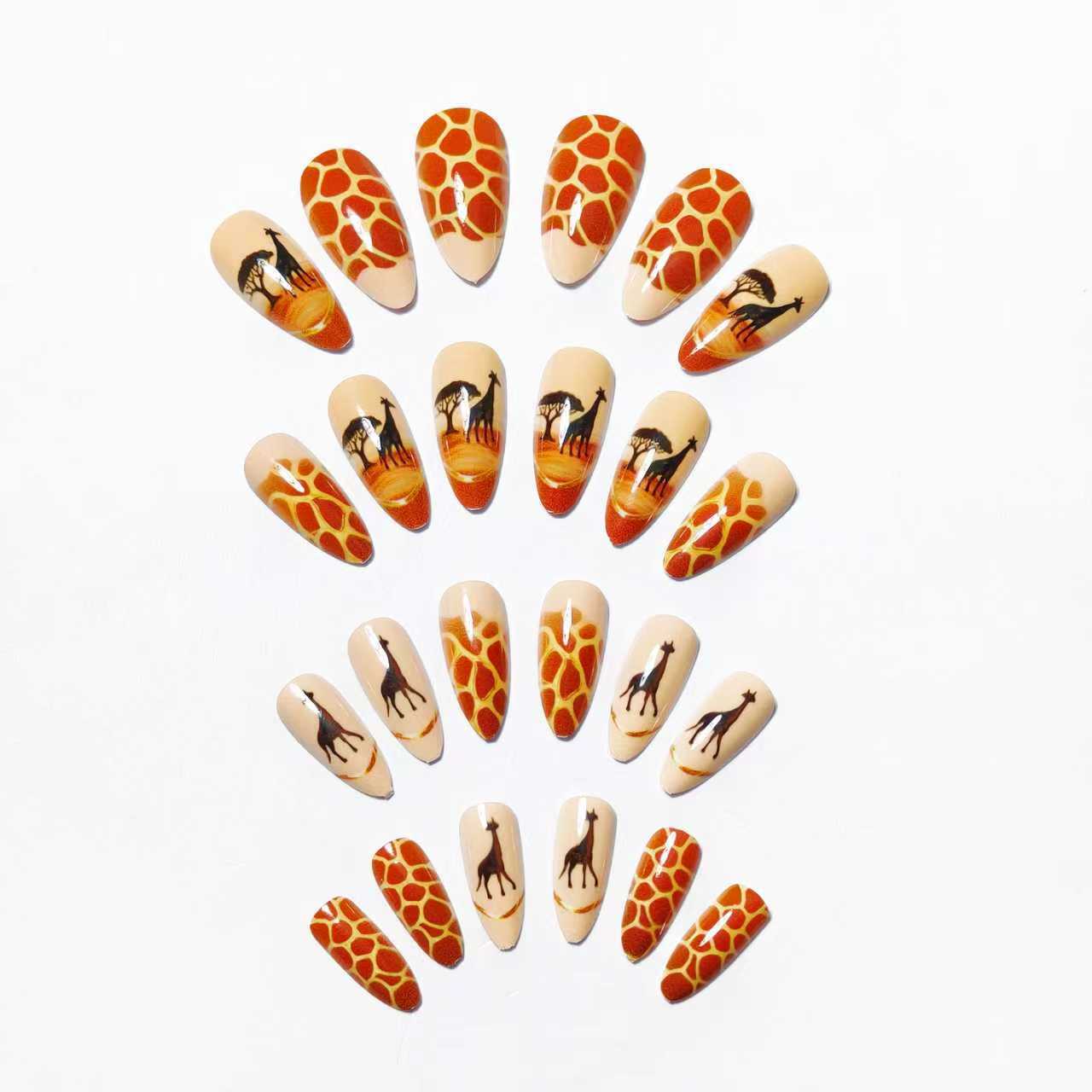Kunstnägel mit Tiermotiv und Giraffen-Design Brehn