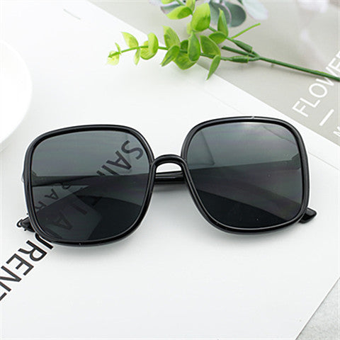 Damen quadratische Designerbrille mit modernem Muster Brehn