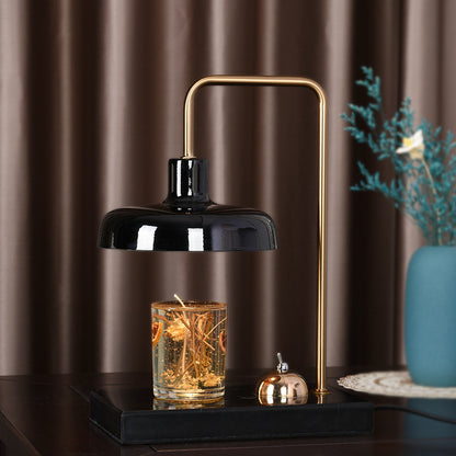 Moderne Tischlampe mit Kerzenhalter
