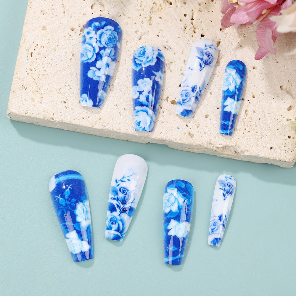 Kreative Kunstnägel Set mit floralem Design Brehn