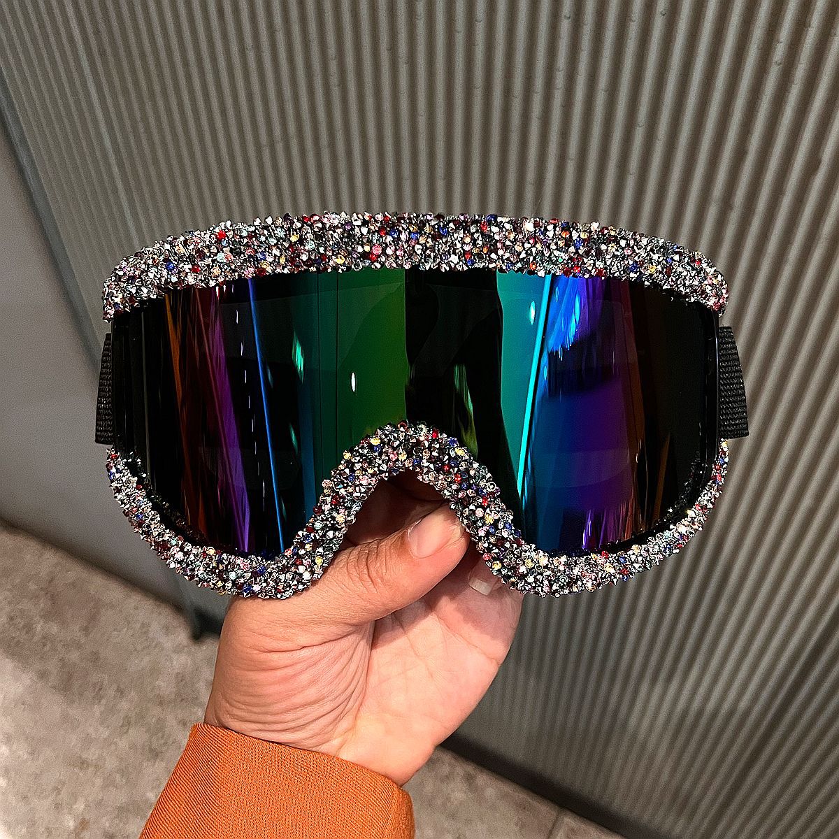 Damen glamouröse Skibrille mit funkelndem Kristallrahmen Brehn
