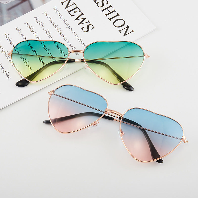 Damen Herzförmige Sonnenbrille mit UV-Schutz und elegantem Rahmen Brehn
