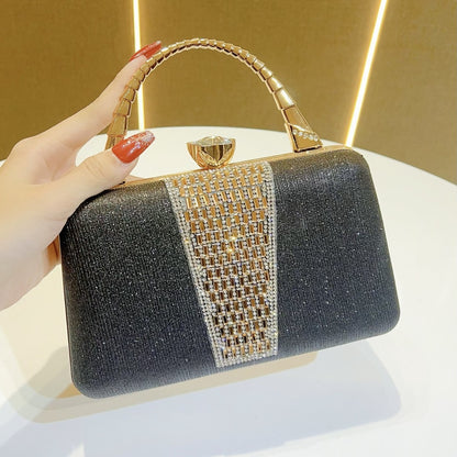 Abendhandtasche mit Kristallverzierungen