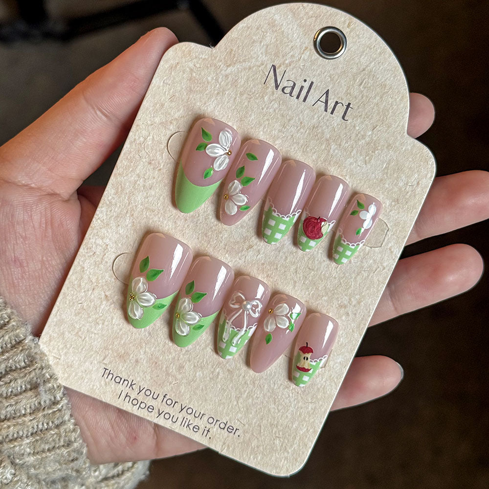 Künstlerische Blumen Press-On Nagelkunst Kollektion Brehn