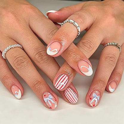 Themen Karierter Kleeblatt Press-On Nagelkunst