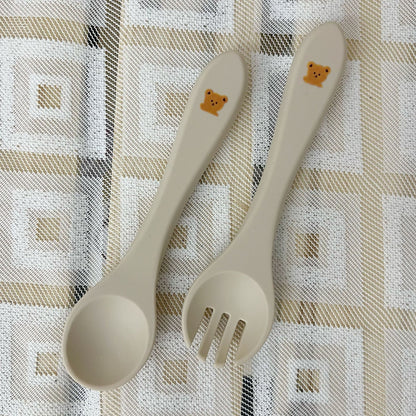 Silikon-Baby-Löffel- und Gabelset mit weichen, ergonomischen Griffen