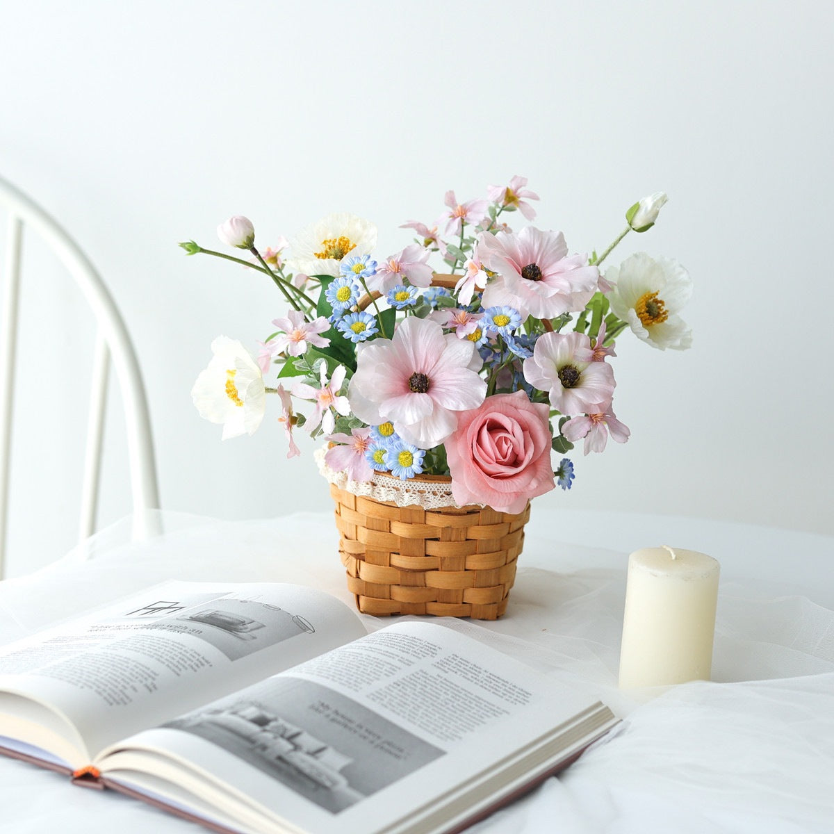 Elegante künstliche Blumenanordnung
