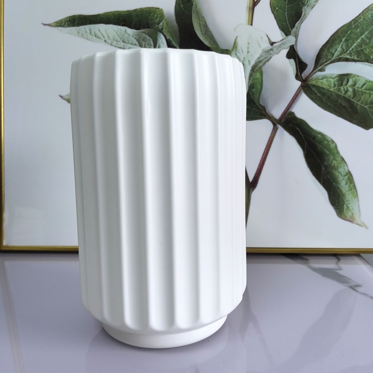 Dekorative vertikale gerippte Vase Brehn