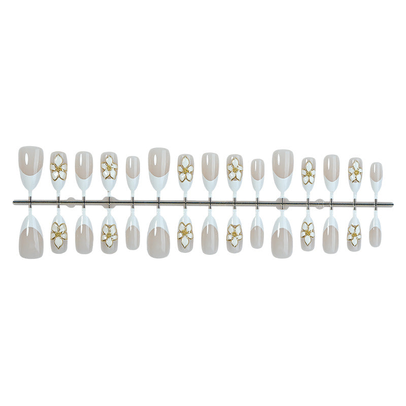 Elegante floral-verzierte Press-On-Nagelset Brehn