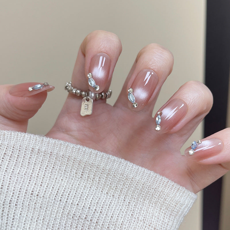 Elegante mit Strass verzierten Nail Art Brehn