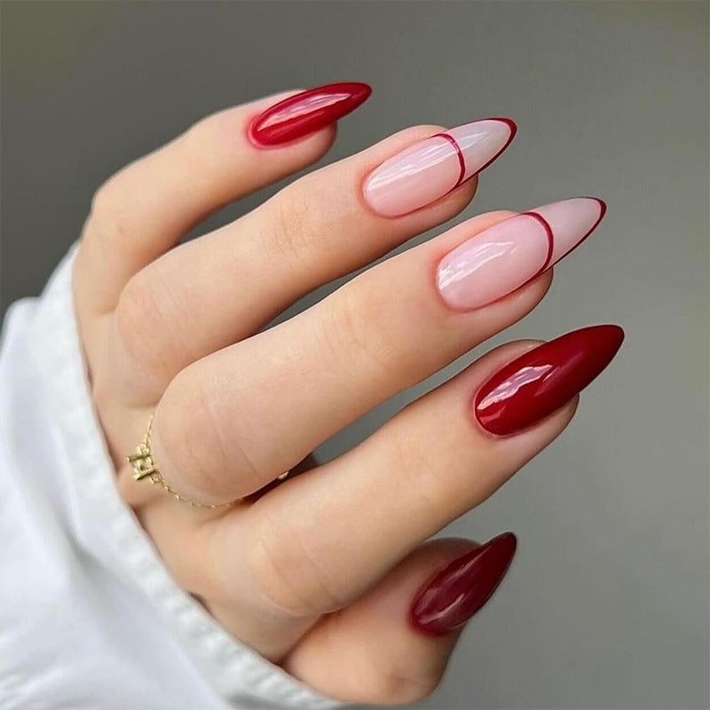 Elegante und auffällige Stiletto-Nägel Brehn