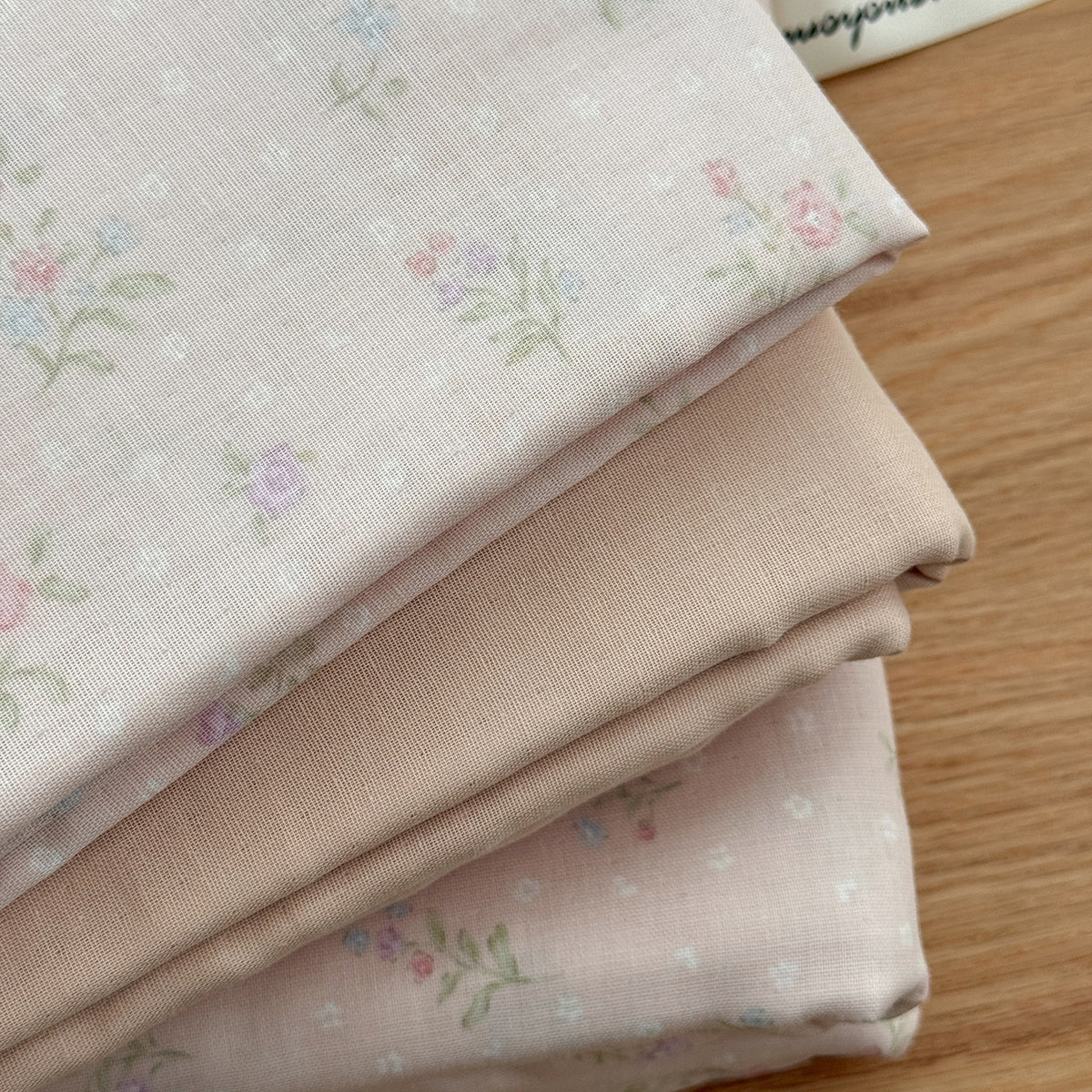 Blumenmuster Baumwolle-Leinen Bettbezug Geschenkset mit wendbarem Finish und tiefen Eckbändern