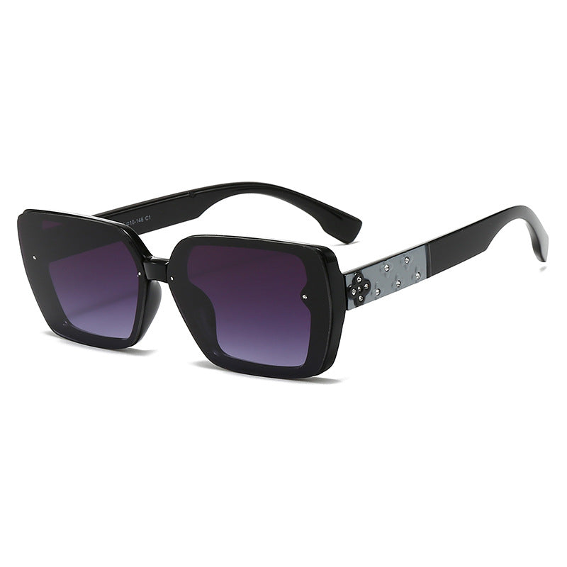 Damen Sonnenbrille mit extravaganten Schmuckdetails Brehn