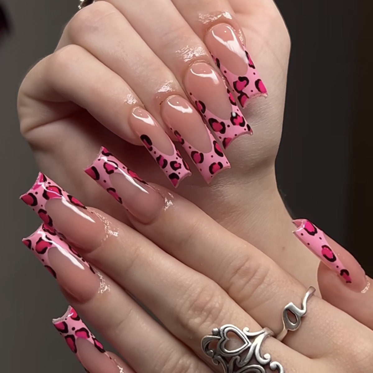 Glamouröse Nagelverlängerungen Brehn