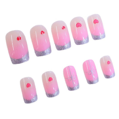 Herz-verzierte elegante Nagelkunst-Verlängerungen Brehn