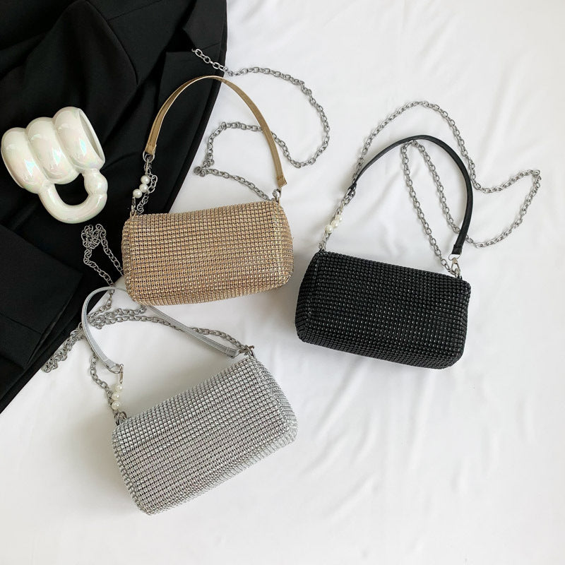 Elegante mit Kristallen verzierte Abend-Clutch