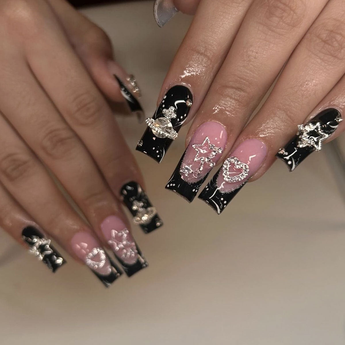 Elegante 3D Nagelkunst Verlängerungen Brehn