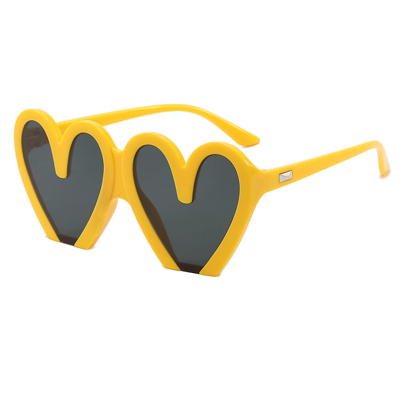 Damen Herzförmige Sonnenbrille mit auffälligem Design Brehn