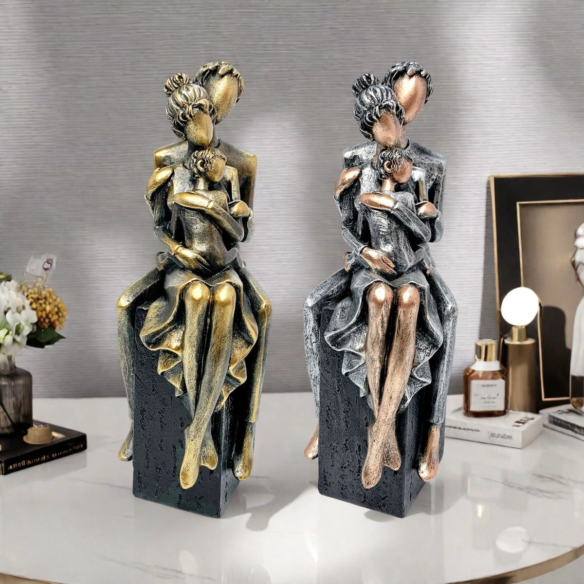 Elegante Skulptur eines romantischen Paares Brehn