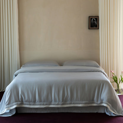 Minimalist Baumwollsatin Bettbezugset mit Mikro-Karo-Rand