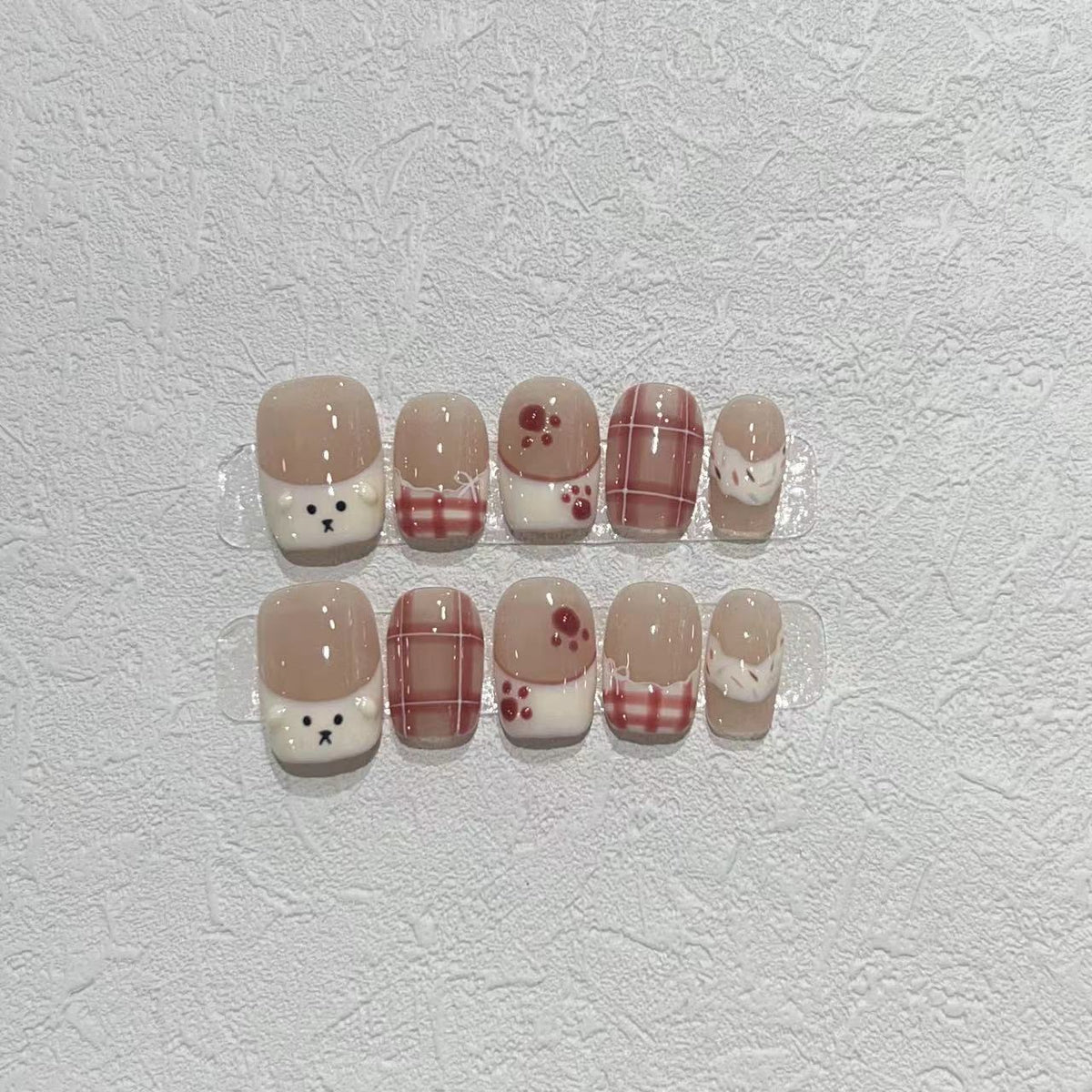 Niedliches Charakterdesign Press-On Nagelkunstset Brehn
