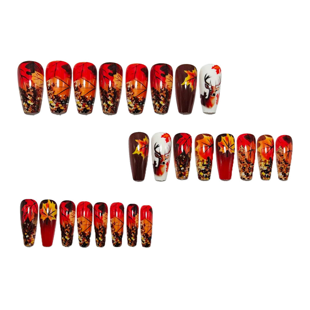 Künstliche Nagelkunst mit Herbstlichem Blatt-Design Brehn