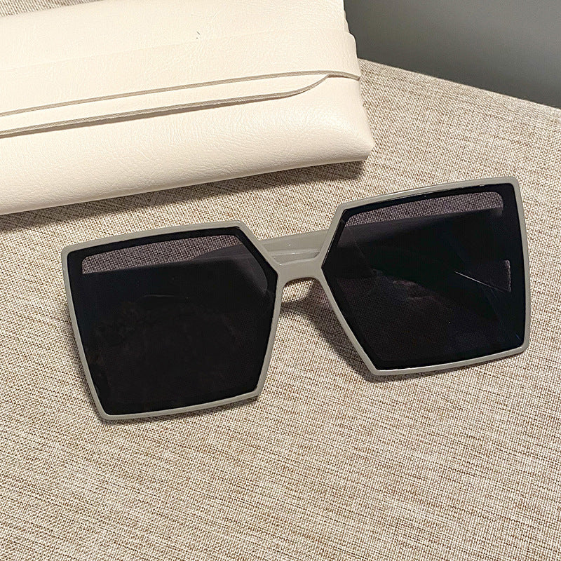 Damen quadratische Sonnenbrille mit robustem Rahmen und stylischem Design Brehn