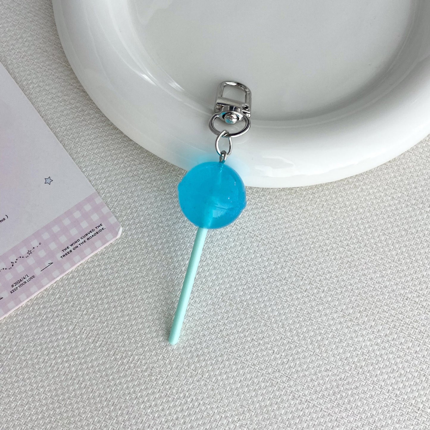 Lollipop-inspirierte Charmschlüsselanhänger Brehn