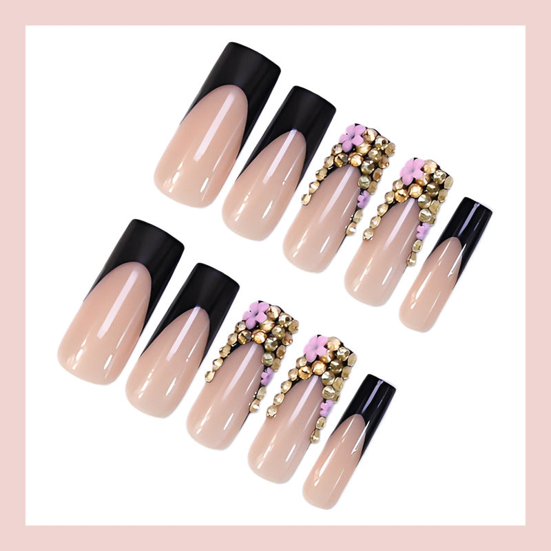 Kunstnagelset mit glamourösen Akzenten und modischem Design Brehn