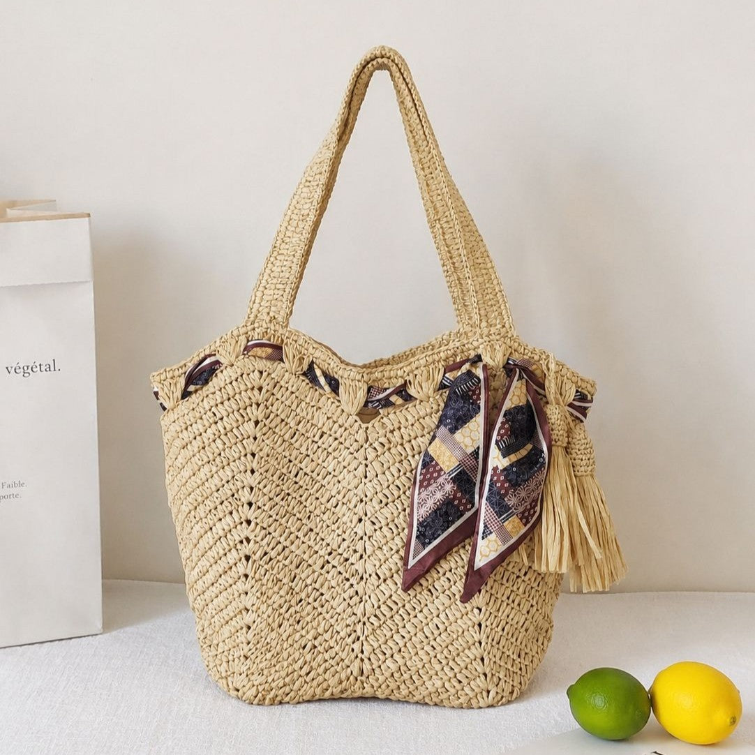 Handgefertigte Strandtasche mit Verspieltem Falz und Quasten Brehn