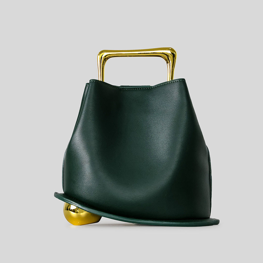Skulpturale Griff-Handtasche