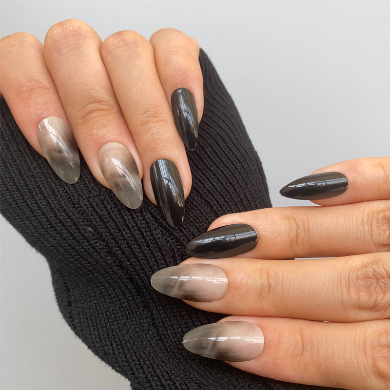 Künstlerisches Stiletto Press-On Nägel Set mit Ombre Design Brehn