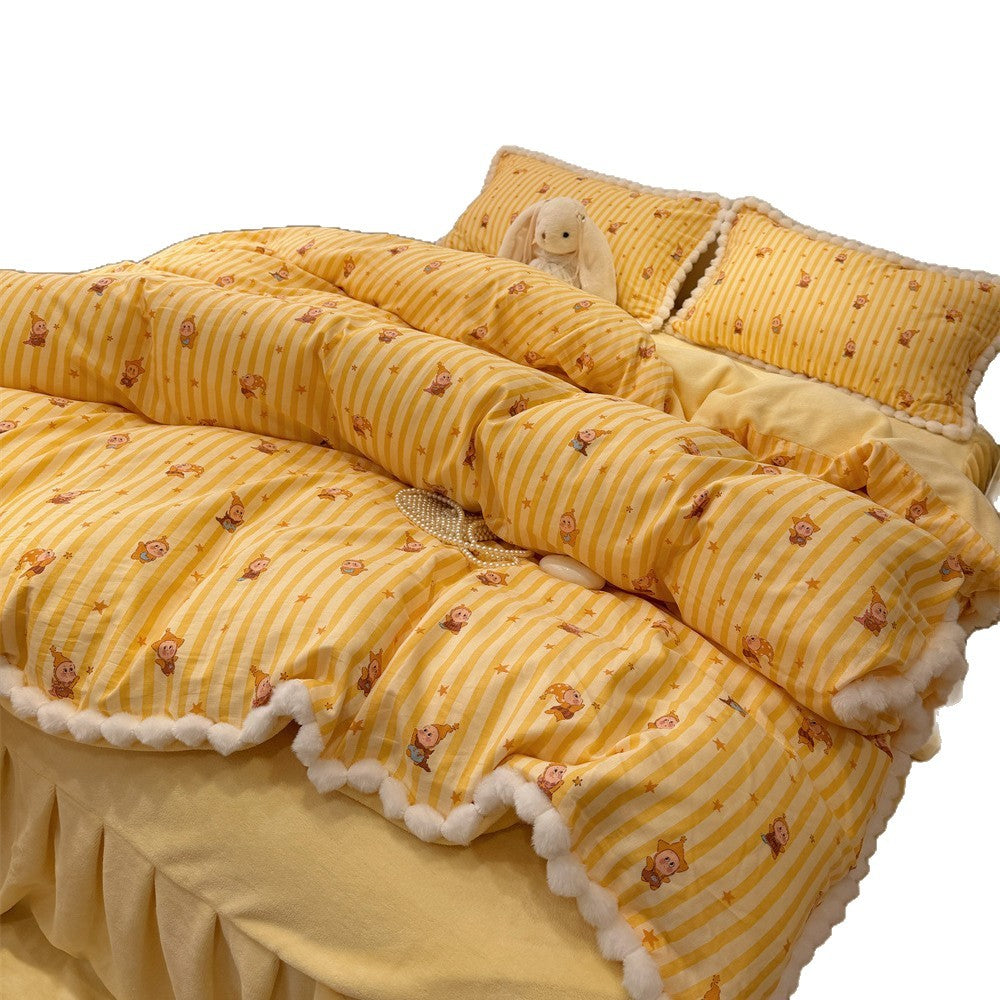 Niedliche Bettwäsche-Garnitur mit Teddyfleece-Wendefunktion und Bommelkante