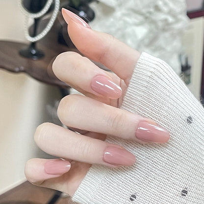 Natürlicher Glänzender Press-On Nagelset Brehn