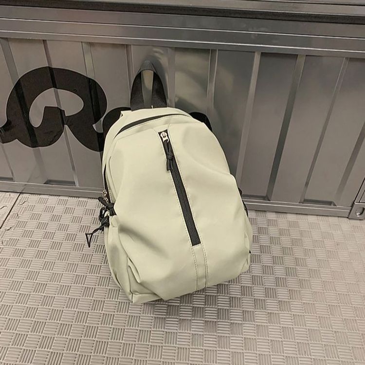 Moderner kompakter Reise-Rucksack Brehn