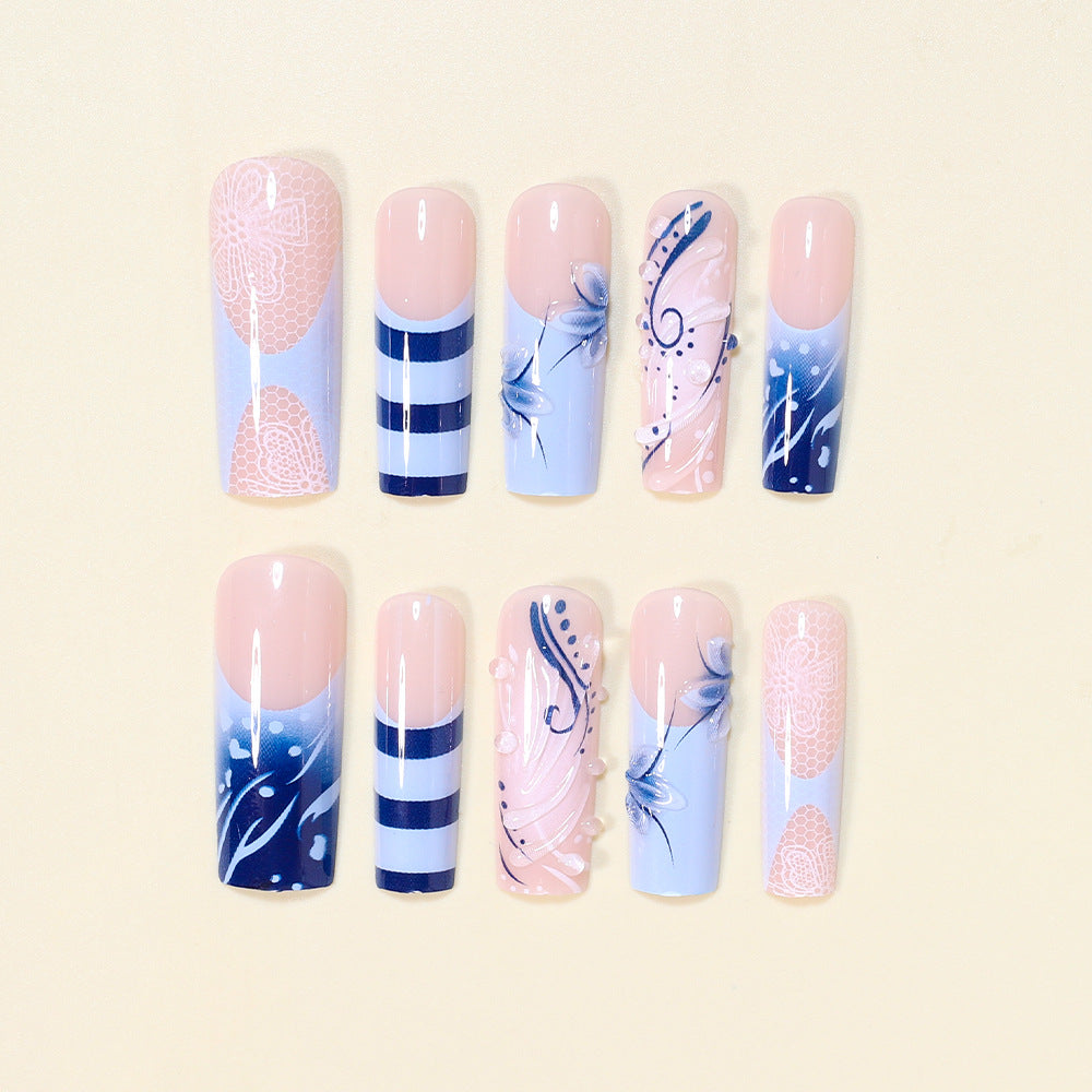Künstlerisches Nageldesign-Set mit von Ozean inspirierten Akzenten Brehn