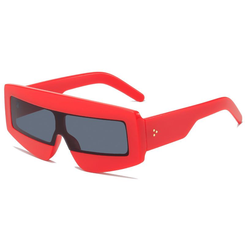 Damen futuristische Sonnenbrille im chunky Design Brehn